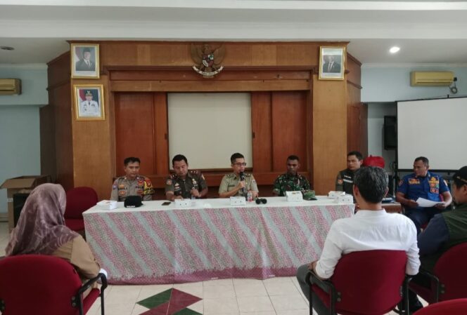 
					Rakor Wilayah Cikini Bahas Penertiban Pedagang Bantaran Kali Demi Keselamatan Warga