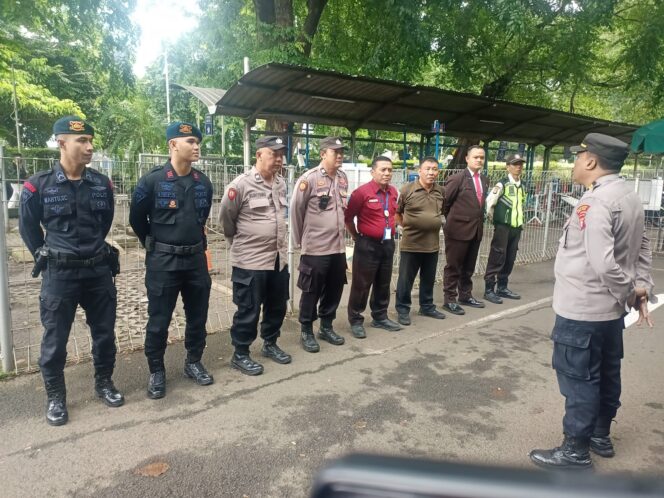 
					Polsek Metro Tanah Abang Gelar Apel Pelayanan Aksi di Kantor PT. Louis Dreyfus Company / Wisma BNI 46