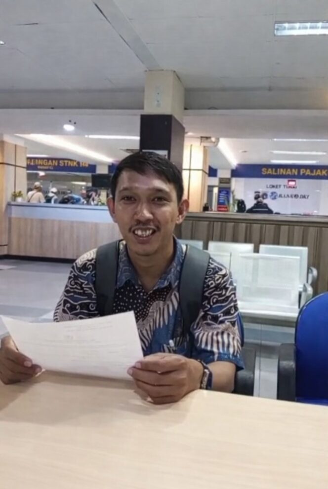 
					Urus Laporan STNK Hilang, Warga Apresiasi Pelayanan Humanis SPKT Polda Metro Jaya