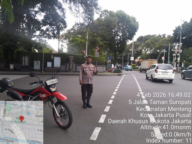 
					Personel Patmor Menteng Urai Kepadatan Sore di Taman Suropati