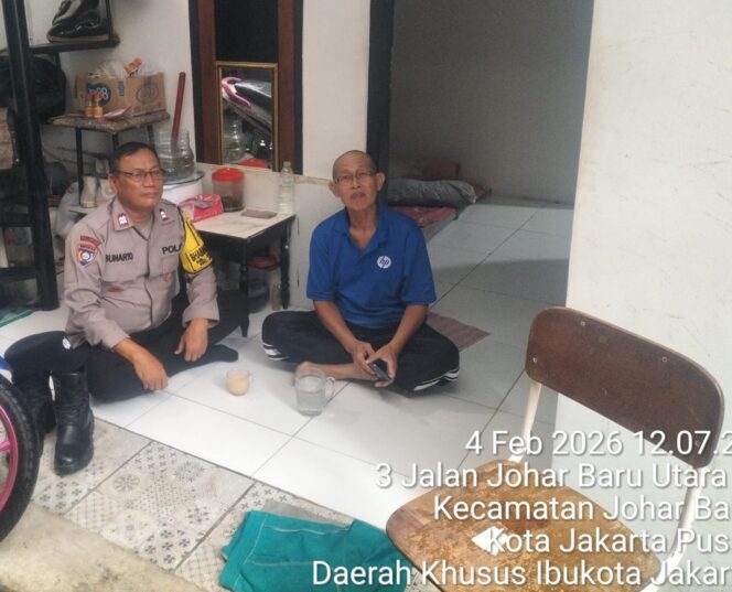 
					Polisi Hadir Beri Dukungan Moril, Korban Kejahatan di Johar Baru Disambangi Aparat