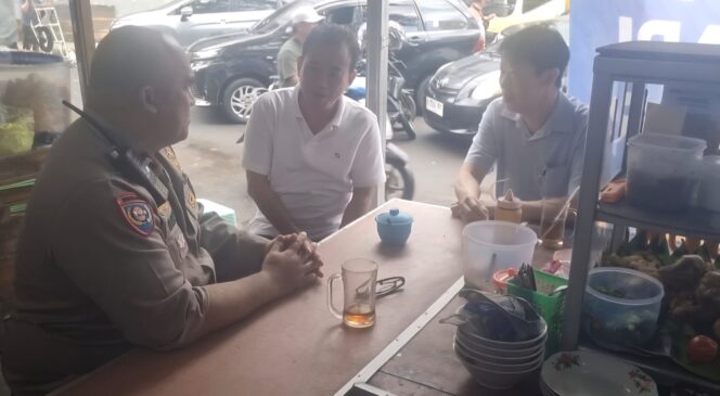 
					Bhabinkamtibmas Kampung Bali Sambangi Warga RW 06, Perkuat Sinergi Jaga Kamtibmas