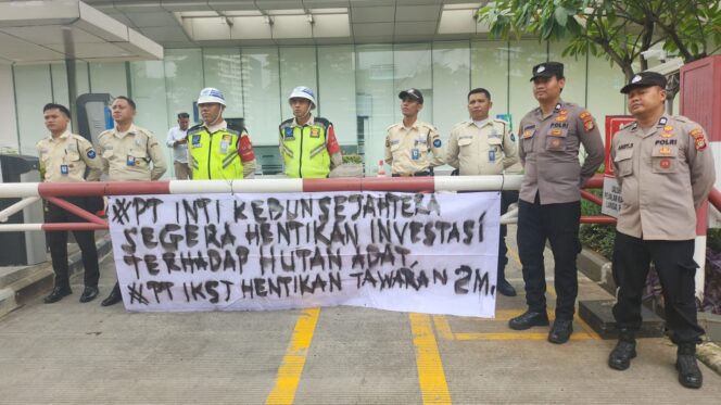 
					Polri Berikan Pelayanan Aksi Unjuk Rasa Asosiasi Cendekiawan Muda Indonesia di Tanah Abang