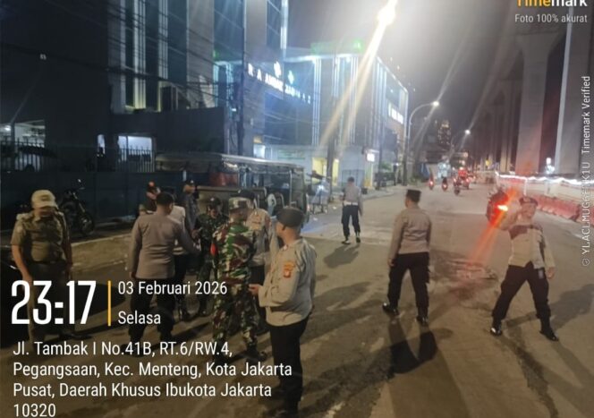 
					Sinergi Tiga Pilar Menteng Intensifkan Pengamanan Malam Tambak Ujung, Cegah Tawuran Warga