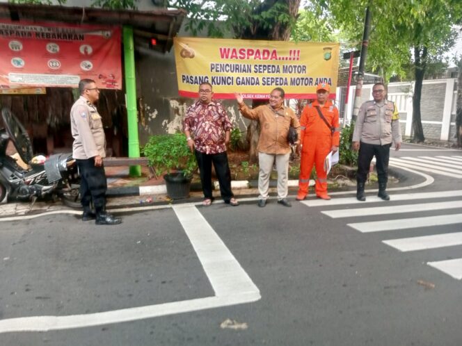 
					Cegah Curanmor dan Tawuran, Polri Pasang Spanduk Imbauan di Wilayah Sumur Batu