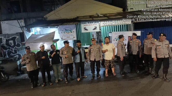 
					Antisipasi Tawuran Warga, Patroli Tiga Pilar Polsek Metro Menteng Ditingkatkan Di Perbatasan Menteng Tenggulun