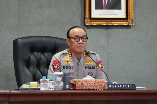 
					POLRI PRIHATIN TRAGEDI NTT – WAKAPOLRI PERINTAHKAN JAJARAN TURUN LANGSUNG KAWAL PROGRAM APBN 2026 AGAR BANTUAN TEPAT SASARAN