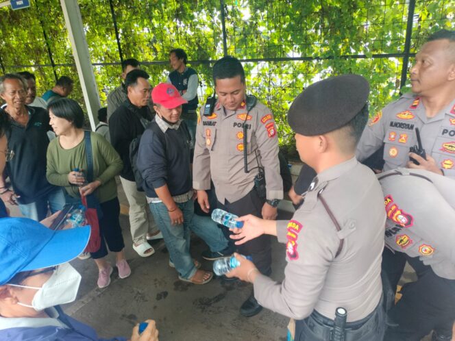 
					212 Personel Disiagakan, Polisi Gelar Apel Pelayanan Aksi di Kantor DJKN Kemenkeu