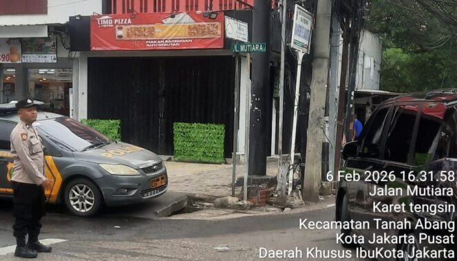 
					Patko 1052 Laksanakan Strong Point Sore Hari di Pertigaan Jalan Mutiara Bendungan Hilir