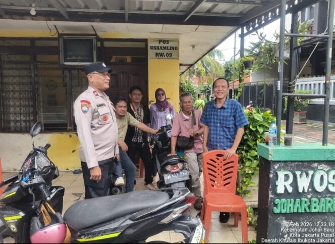 
					Polsek Johar Baru Monitoring Kegiatan Reses DPRD DKI, Serap Aspirasi Warga Berjalan Aman dan Kondusif