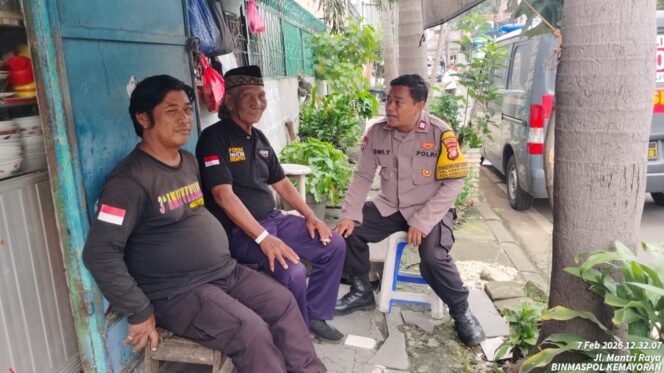 
					Merawat Keamanan Bersama Warga, Polri Bangun Kemayoran yang Kondusif