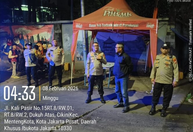 
					Kapolsek Metro Menteng Pimpin Patroli Cipkon, Persempit Ruang Tawuran di Perbatasan Kwitang–Kalipasir