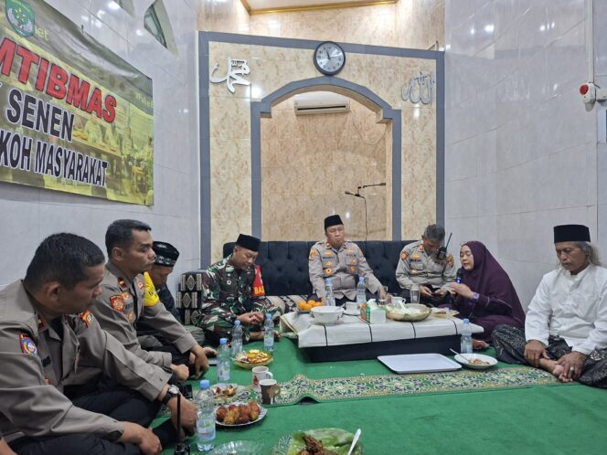 
					Kapolsek Senen Gelar Ngopi Kamtibmas di RW 03 Kenari, Warga Diajak Aktif Cegah Tawuran dan Narkoba