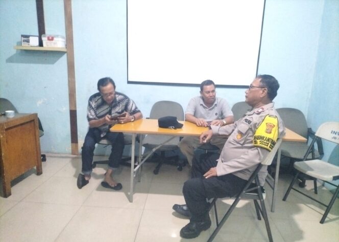 
					Patroli Dialogis dan Cooling System, Polisi Ajak Warga RW 06 Johar Baru Jaga Keamanan Lingkungan