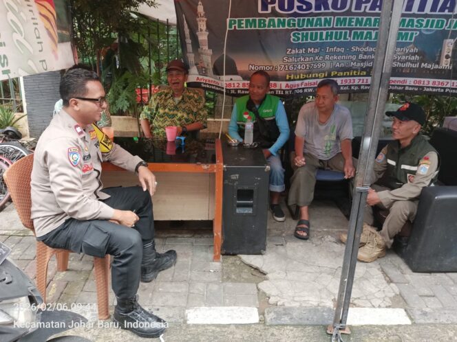 
					Cooling System dan Patroli Wilayah, Bhabinkamtibmas Sambangi Warga RT 04 RW 05 Kampung Rawa