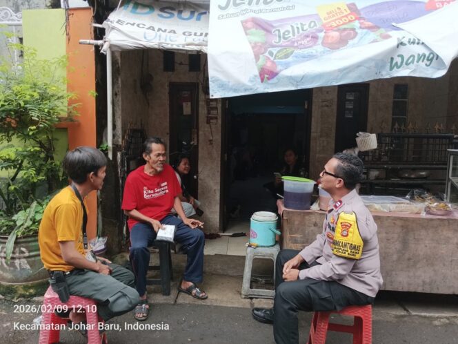 
					Perkuat Rasa Aman Warga, Polsek Johar Baru Gelar Cooling System dan Sambang Lingkungan di Kampung Rawa