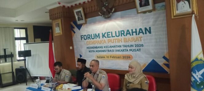 
					Bhabinkamtibmas Cempaka Putih Barat Hadiri Musrenbang Kelurahan, Wujudkan Sinergi untuk Pembangunan dan Keamanan Lingkungan