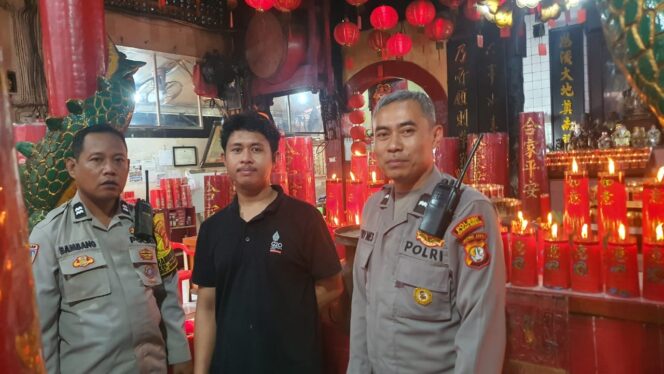 
					Polisi Cek Tiga Wihara di Pasar Baru Jelang Ibadah Imlek, Pastikan Situasi Aman