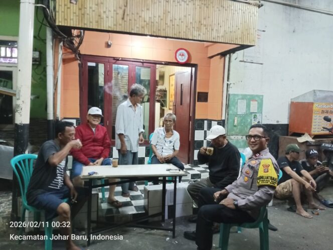 
					Jelang Bulan Ramadhan, Polisi Intensifkan Kunjungan Pos Siskamling di Kampung Rawa