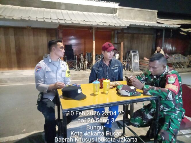 
					Bhabinkamtibmas Bungur Sambangi Ketua RT di Senen, Ajak Warga Aktif Jaga Kamtibmas