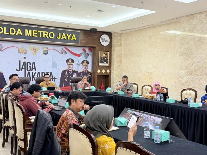 
					Polda Metro Gerakkan Satgas SABER Jelang HBKN, Awasi Harga hingga Kualitas Pangan