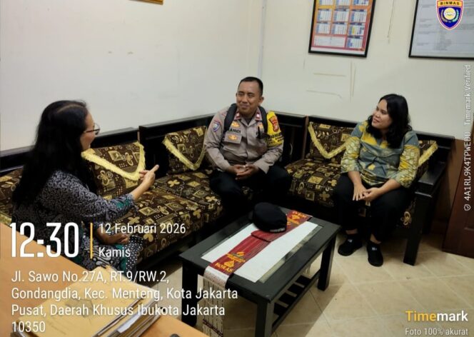 
					Bhabinkamtibmas Gondangdia Sambangi Perguruan Advent, Perkuat Pengawasan Siswa