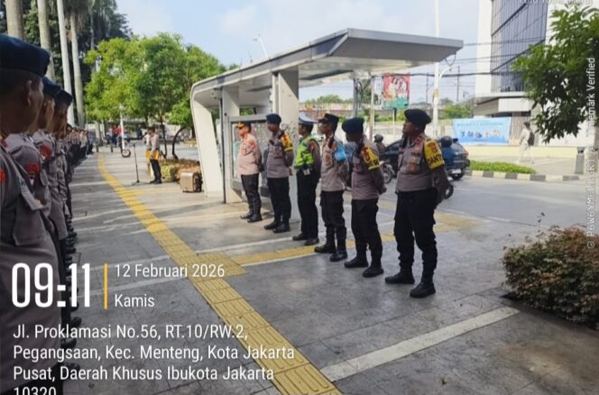 
					Polsek Metro Menteng Siagakan 196 Personel Amankan Deklarasi Serikat Pekerja di Tugu Proklamasi