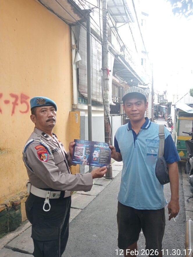 
					Propam Polsek Johar Baru Gelar Sosialisasi “Pengaduan Cepat Propam Polri”, Cegah Penyalahgunaan Wewenang