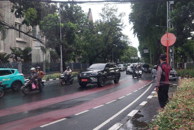 
					Lalulintas Sore Hari Lancar ” Di 4 titik Strategis Polsek Sawah Besar