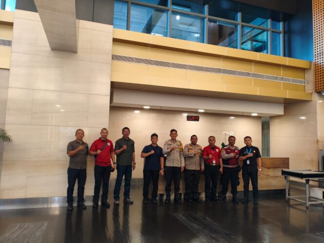 
					Polsek Metro Tanah Abang Laksanakan Sambang dan Pembinaan Security di Gedung UOB MH Thamrin