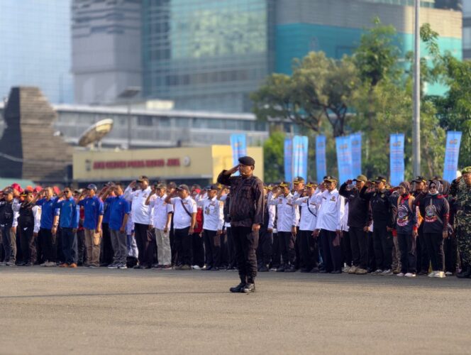 
					Kapolda Metro Jaya Gelar Apel Siaga Kamtibmas Sambut Ramadan, Libatkan 10.000 Orang