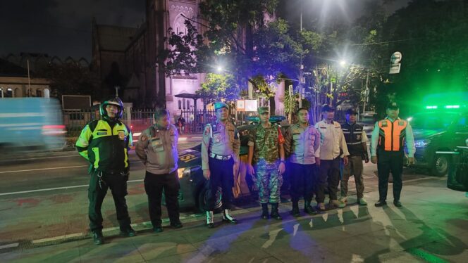 
					Penjagaan Dan Patroli Mobile 3 Pilar di Lapangan Banteng dan Sekitar Masjid Istiqlal Berlangsung Kondusif