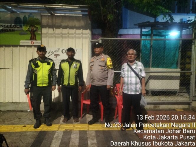 
					Sambang Pos Kamling, Polisi Perkuat Sinergi Jaga Kamtibmas di Johar Baru