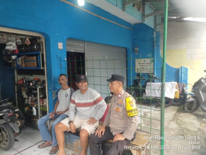 
					Sapa Warga, Polisi Perkuat Cooling System di RW 06 Galur Jelang Ramadhan