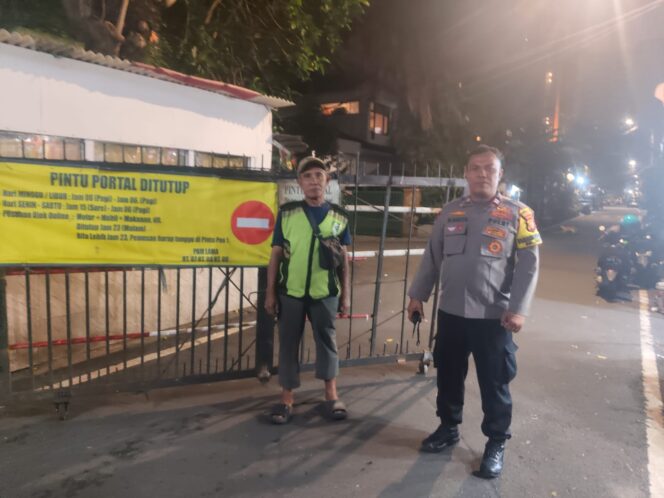 
					Bhabinkamtibmas Bendungan Hilir Sambangi Pos Satkamling, Perkuat Kewaspadaan Warga Jelang Dini Hari