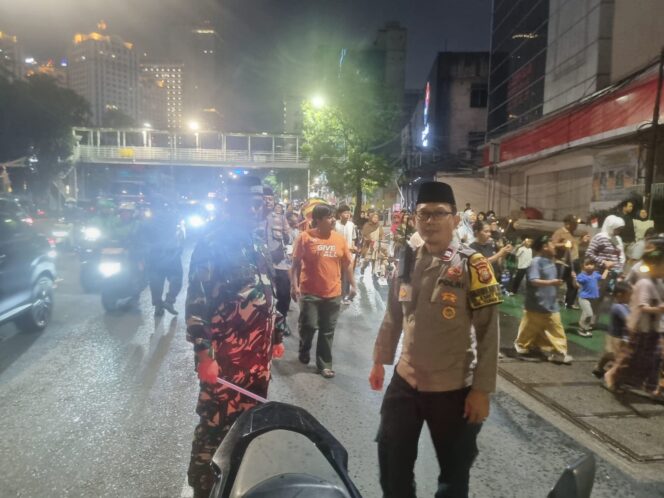 
					Pawai Obor Sambut Ramadhan 1447 H, Warga RW 06 Karet Tengsin Gelar Kegiatan Penuh Semangat dan Kebersamaan