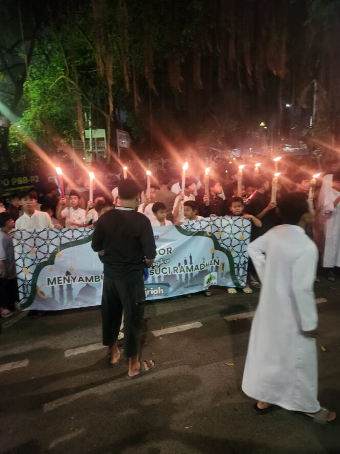 
					Polsek Metro Tanah Abang Amankan Tarhib Ramadhan Pawai Obor Sambut Bulan Suci Ramadhan 1447 H Meriahkan Kebon Melati