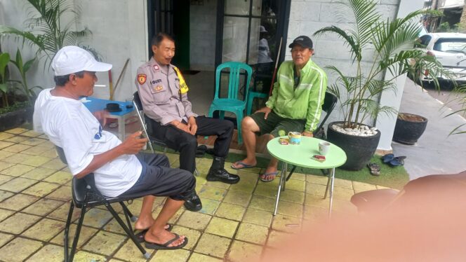 
					Kapolsubsektor Paseban Sambangi Warga, Ajak Jaga Kamtibmas Jelang Ramadhan