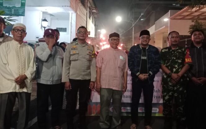 
					Bhabinkamtibmas Cenpaka Putih Tmur Dampingi Pawai Obor Ramadhan di Cempaka Putih Timur, Warga Merasa Aman dan Terlayani