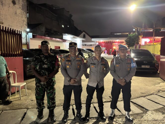 
					Polri Hadir Dalam Pengamanan Perayaan Imlek di Vihara Tri Ratna Berlangsung Aman dan Kondusif