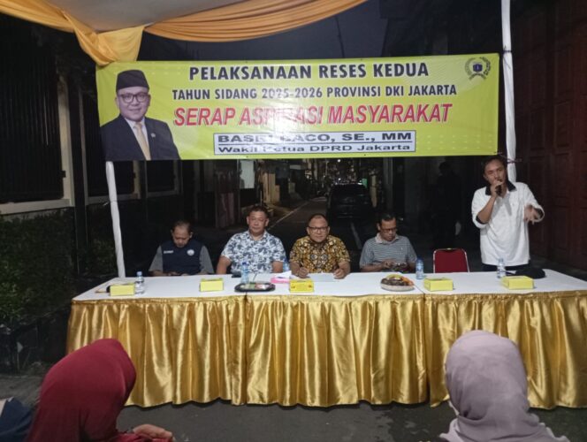 
					Polisi Lakukan Pengamanan Kegiatan Reses Wakil Ketua DPRD DKI Jakarta di Kwitang