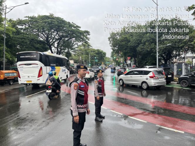 
					Jelang Ramadhan Unit Samapta Tetap Hadir Pagi Hari” Di Sawah Besar, Cegah Macet dan Lawan Arus
