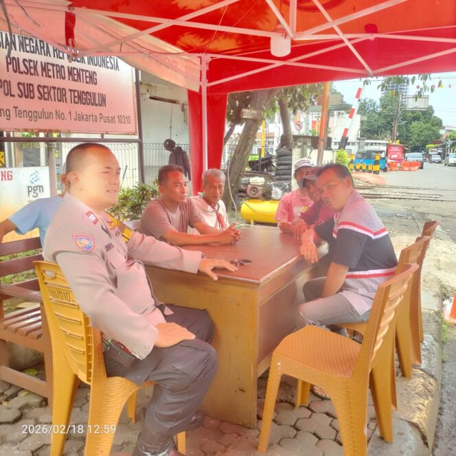 
					Pos Pantau Ramadhan Menteng Diperkuat, Polisi dan Warga Bersinergi Jaga Kamtibmas