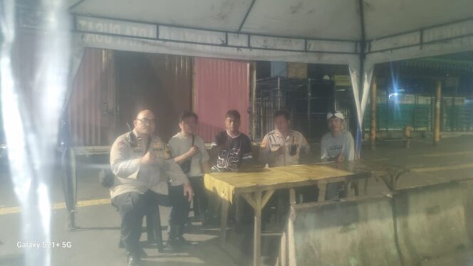 
					Polsek Metro Tanah Abang Laksanakan Pos Pantau Ramadhan Di Depan Pasar Blok G