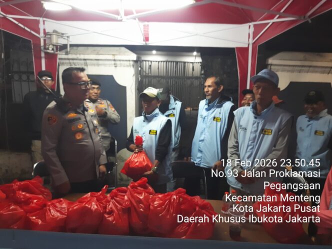 
					Sinergi Aparat dan Masyarakat, Patroli Ramadhan Jaga Keamanan Lingkungan Menteng