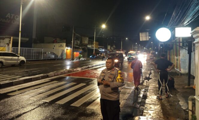 
					Patroli Dini Hari Ramadan, Personel Polsek Metro Tanah Abang Jaga Keamanan Wilayah Tanah Abang