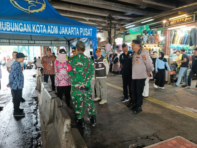 
					Sinergitas TNI–Polri dan Pemkot Tertibkan Parkir Liar di Kawasan Pasar Tanah Abang