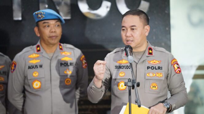 
					Kapolri Perintahkan Divpropam, Tes Urine Serentak Seluruh Personel Polri menjaga Integritas
