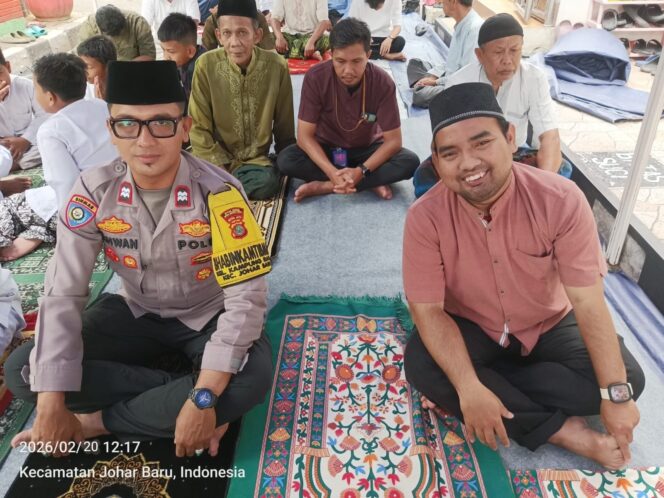 
					Polri Hadir Menyejukkan Umat ! Cooling System Jum’at Kekiking Perkuat Sinergi Dan Kamtibmas Di Kampung Rawa