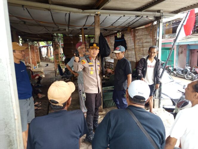 
					Kapolsek Metro Tanah Abang Tinjau Genangan Air Pasca Hujan dan Cek Rumah Pompa Petamburan